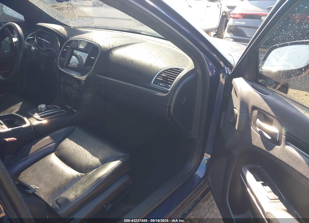 2017 CHRYSLER 300 VIN: 2C3CCARG6HH591845