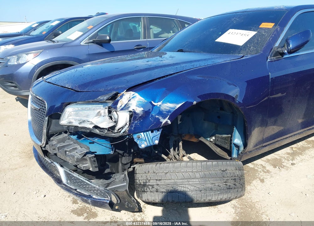 2017 CHRYSLER 300 VIN: 2C3CCARG6HH591845