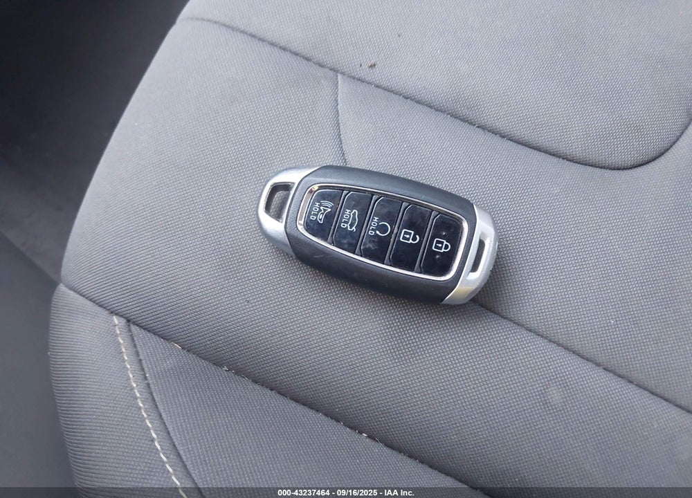 2023 HYUNDAI ELANTRA VIN: KMHLM4AGXPU585463