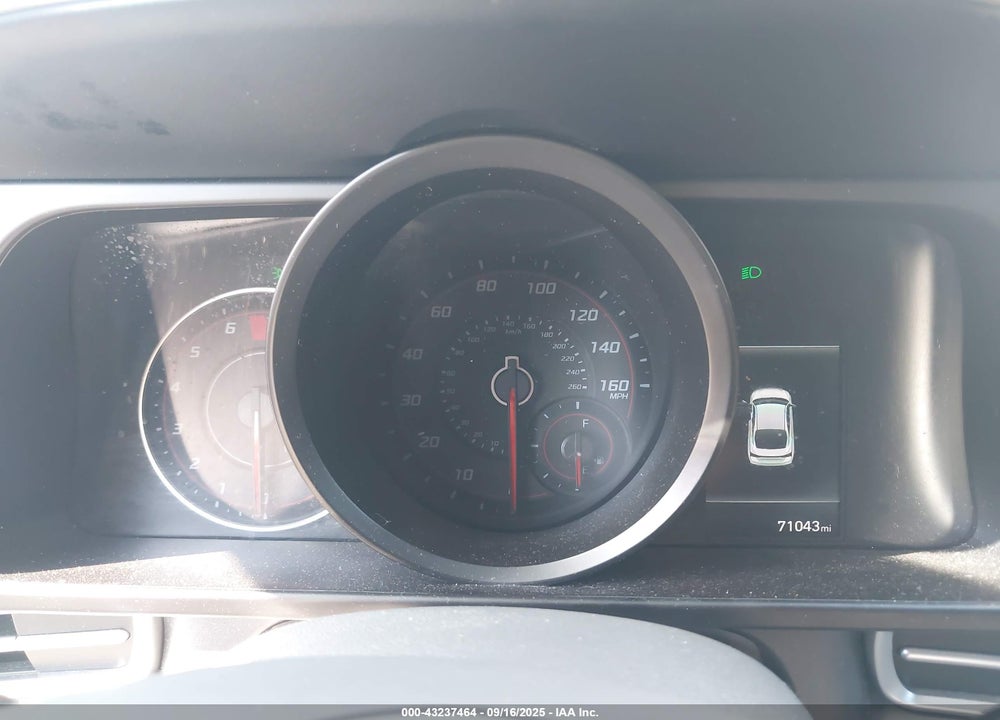 2023 HYUNDAI ELANTRA VIN: KMHLM4AGXPU585463