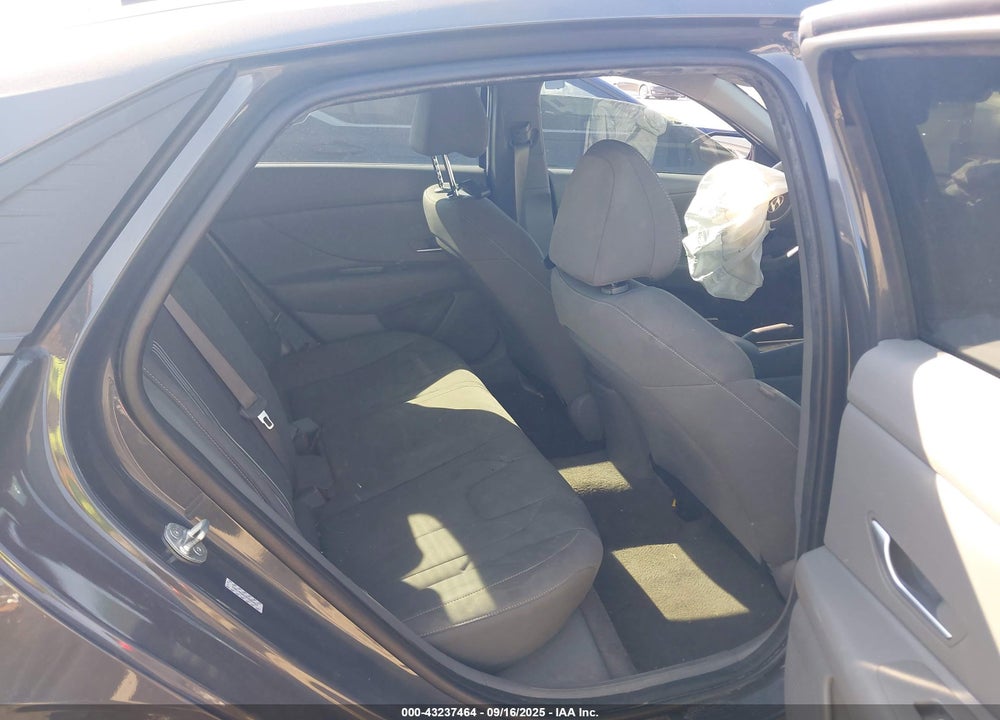 2023 HYUNDAI ELANTRA VIN: KMHLM4AGXPU585463