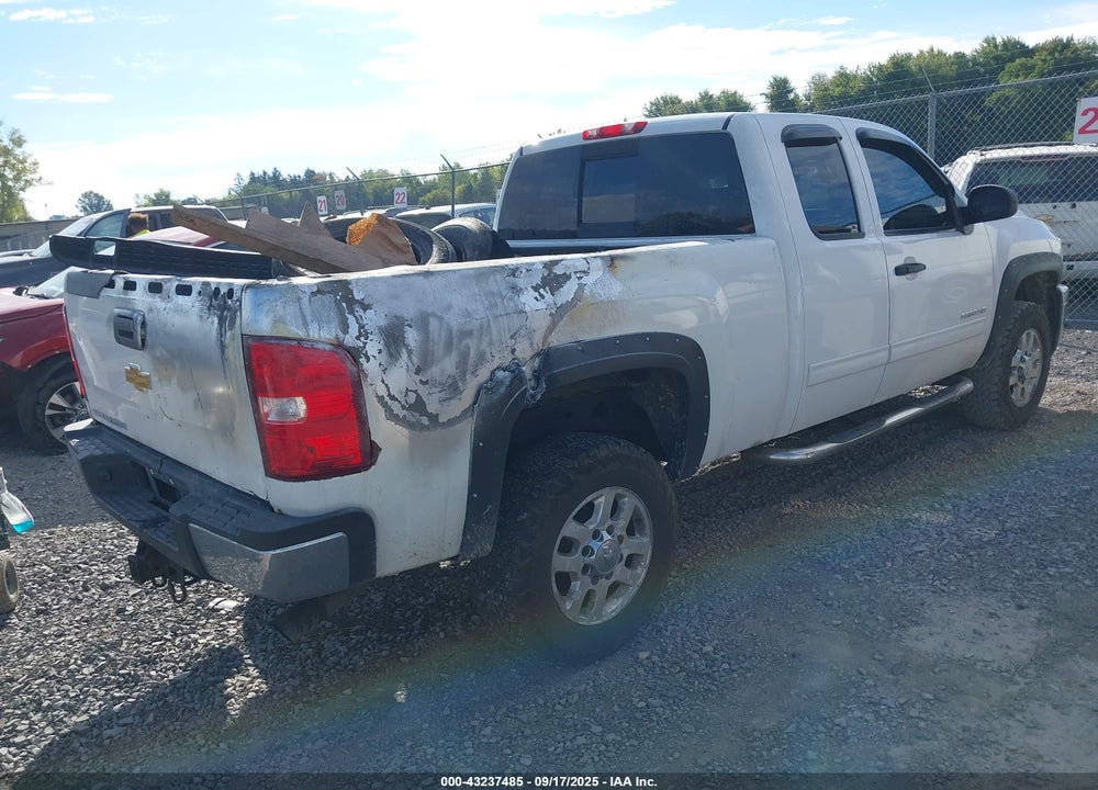 2013 CHEVROLET SILVERADO 2500HD LT VIN: 1GC2KXCG0DZ142306