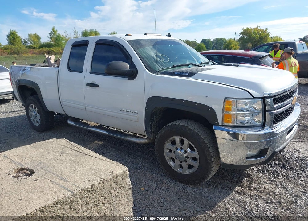 2013 CHEVROLET SILVERADO 2500HD LT VIN: 1GC2KXCG0DZ142306