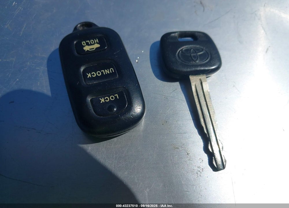 2005 TOYOTA CAMRY LE VIN: 4T1BE32KX5U614253