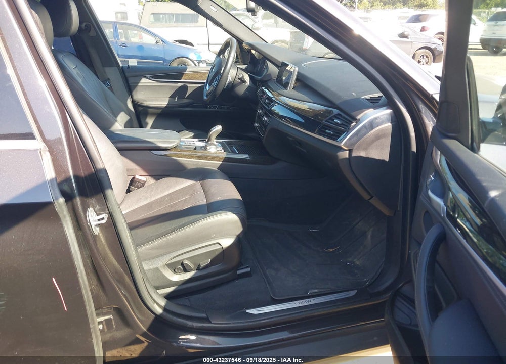 2018 BMW X5 VIN: 5UXKR0C52J0X87619