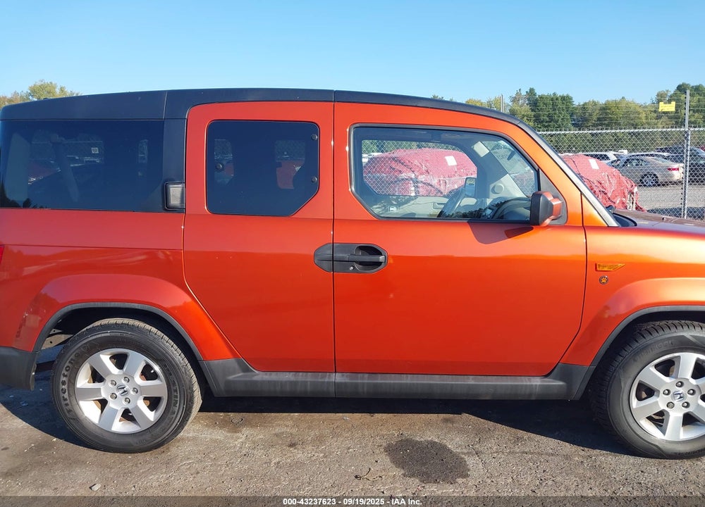 2011 HONDA ELEMENT VIN: 5J6YH2H79BL002012