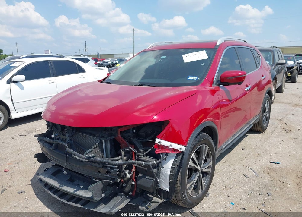 2017 NISSAN ROGUE VIN: 5N1AT2MT3HC820753