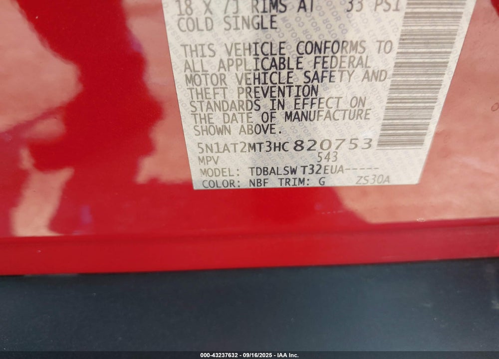 2017 NISSAN ROGUE VIN: 5N1AT2MT3HC820753