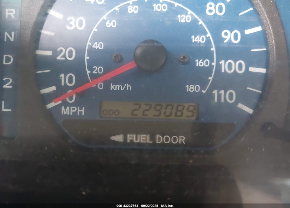 2001 TOYOTA SIENNA LE VIN: 4T3ZF13C81U345260