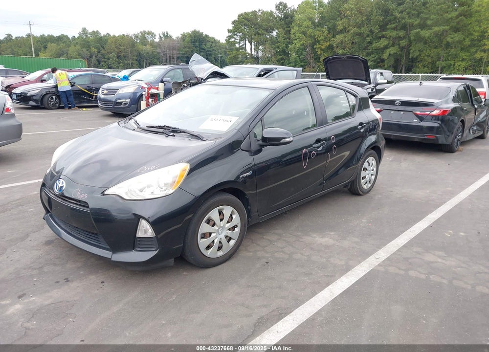 2013 TOYOTA PRIUS C VIN: JTDKDTB30D1535786