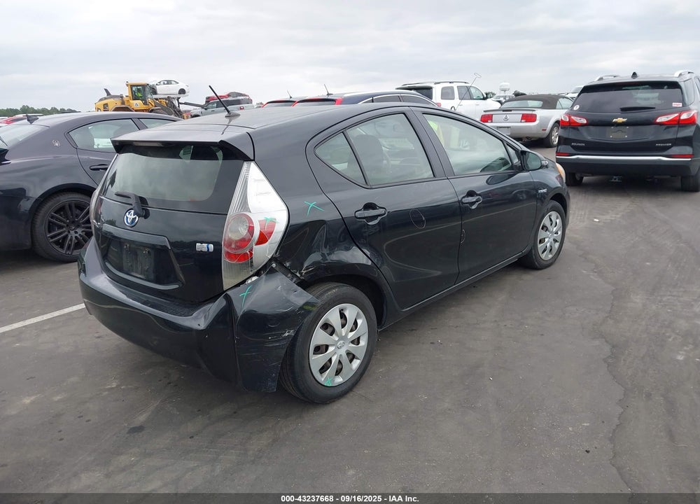2013 TOYOTA PRIUS C VIN: JTDKDTB30D1535786