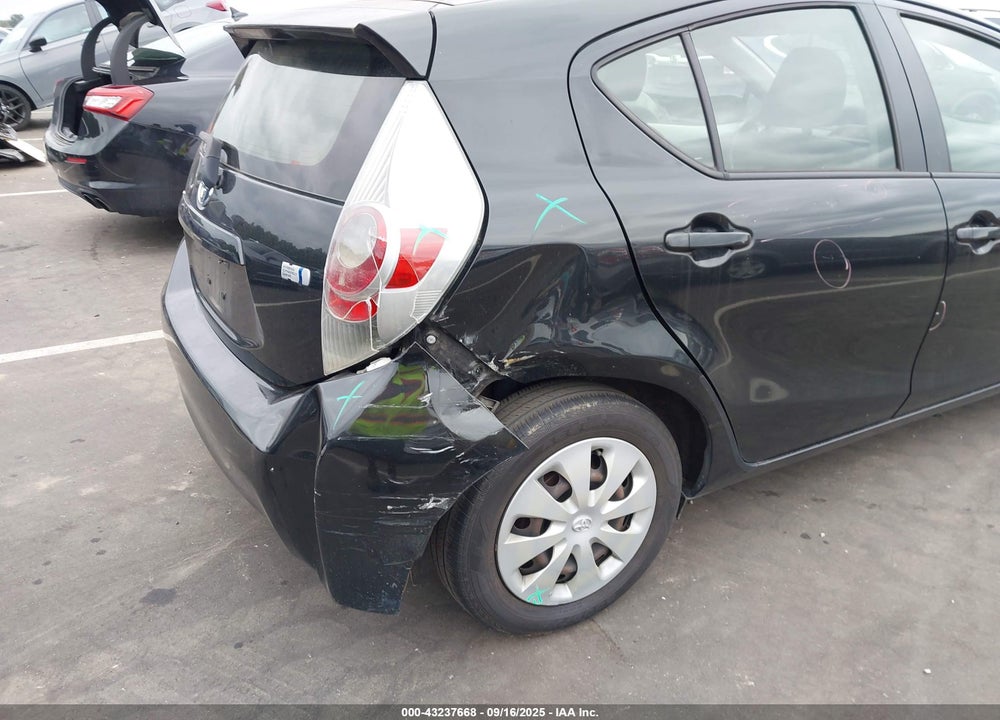 2013 TOYOTA PRIUS C VIN: JTDKDTB30D1535786