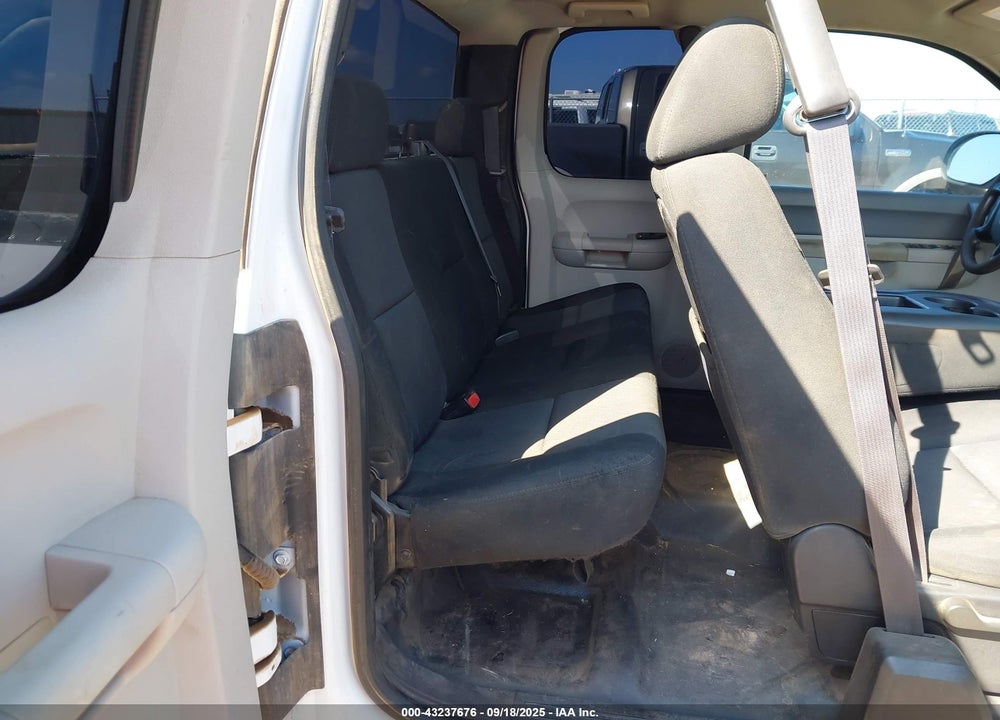 2013 CHEVROLET SILVERADO 1500 VIN: 1GCRKPE72DZ323418