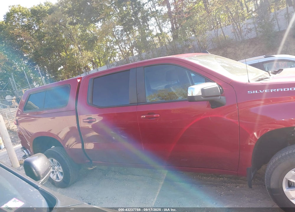 2022 CHEVROLET SILVERADO 1500 VIN: 1GCUYDED1NZ125489
