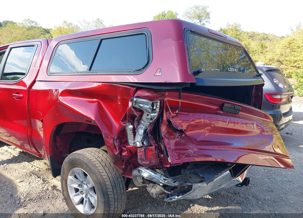 2022 CHEVROLET SILVERADO 1500 VIN: 1GCUYDED1NZ125489