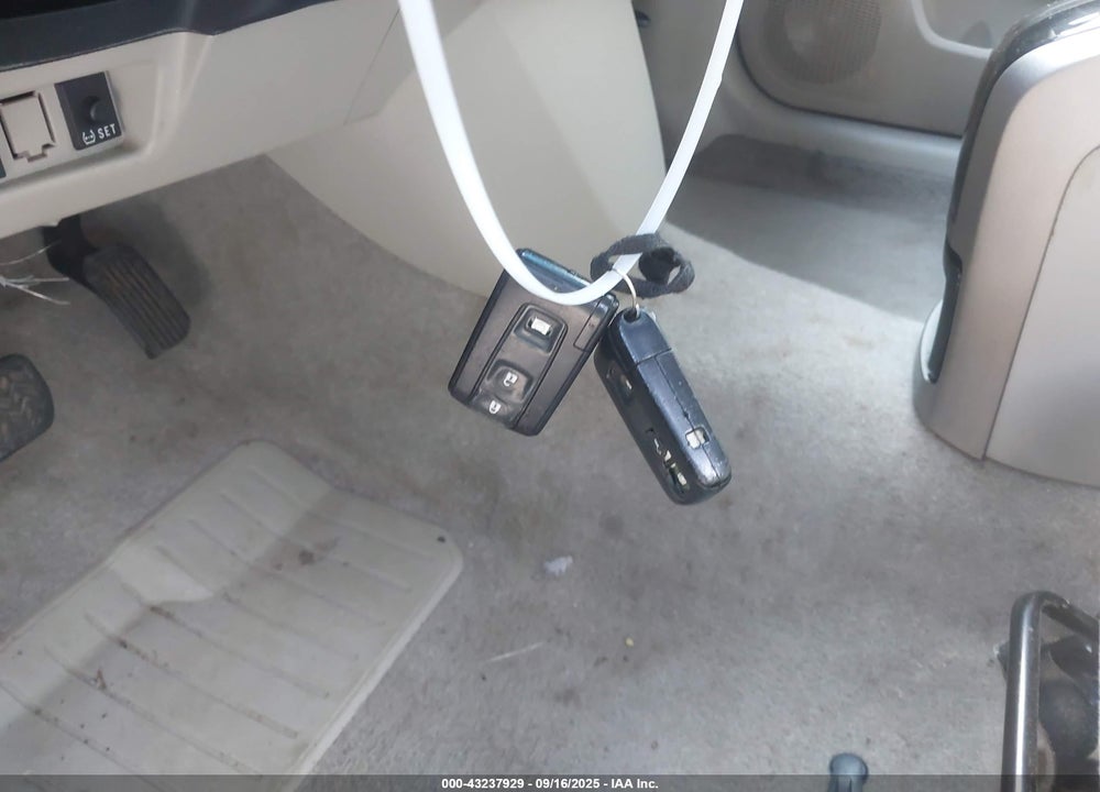 2008 TOYOTA PRIUS VIN: JTDKB20U787707391