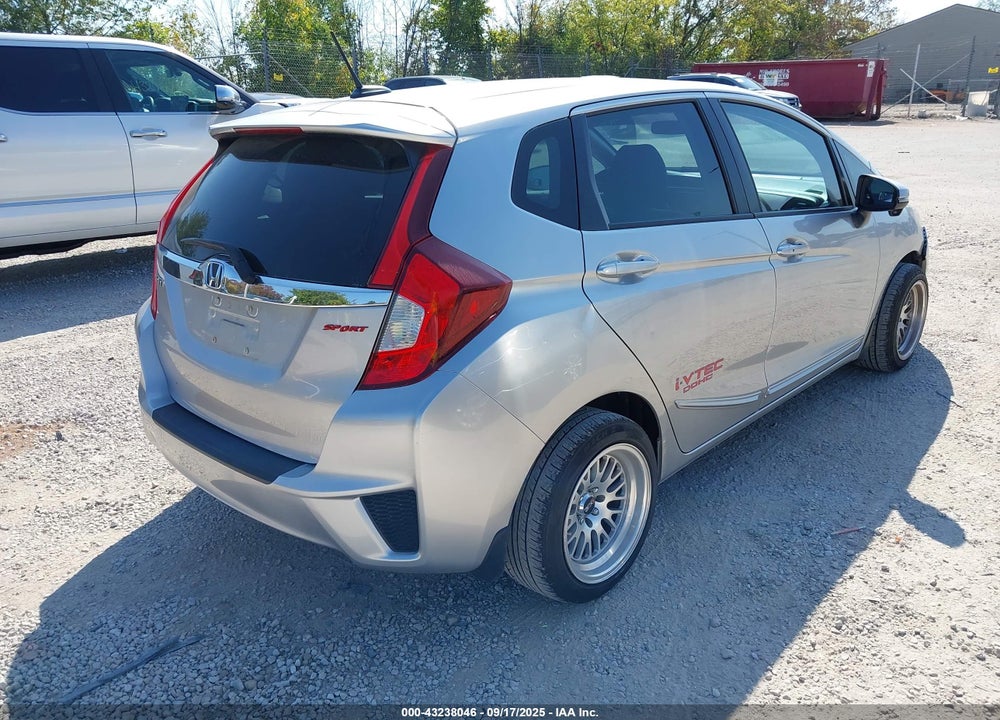 2015 HONDA FIT VIN: 3HGGK5H82FM702666