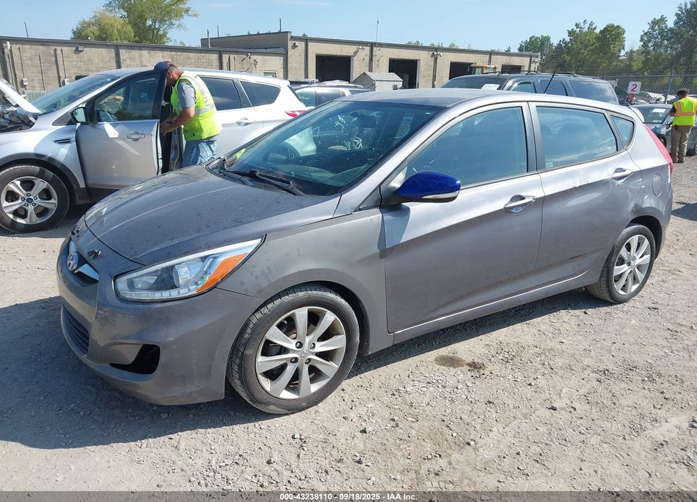 2014 HYUNDAI ACCENT VIN: KMHCU5AE5EU158810