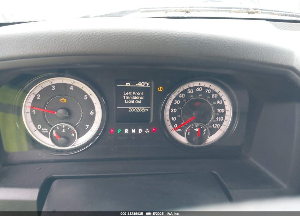 2019 RAM 1500 CLASSIC TRADESMAN 4X4 6'4 BOX VIN: 1C6RR7FTXKS710996