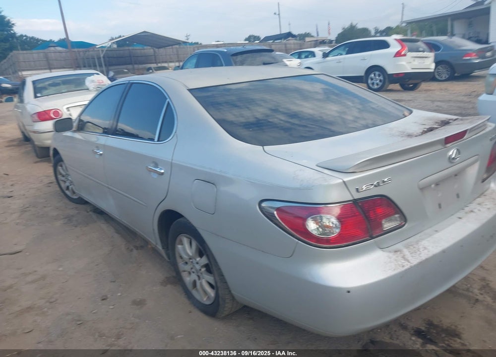 2002 LEXUS ES 300 VIN: JTHBF30G420079034