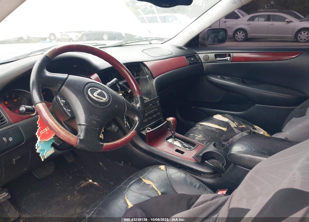2002 LEXUS ES 300 VIN: JTHBF30G420079034