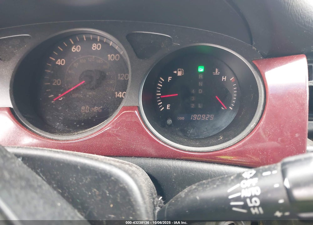 2002 LEXUS ES 300 VIN: JTHBF30G420079034
