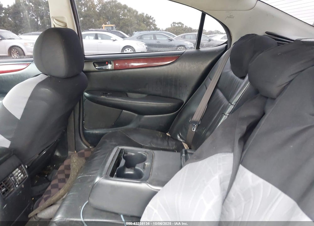 2002 LEXUS ES 300 VIN: JTHBF30G420079034