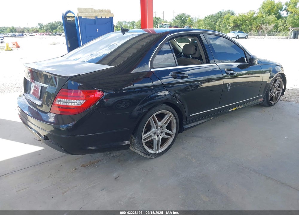 2013 MERCEDES-BENZ C 250 SPORT VIN: WDDGF4HB4DR264775