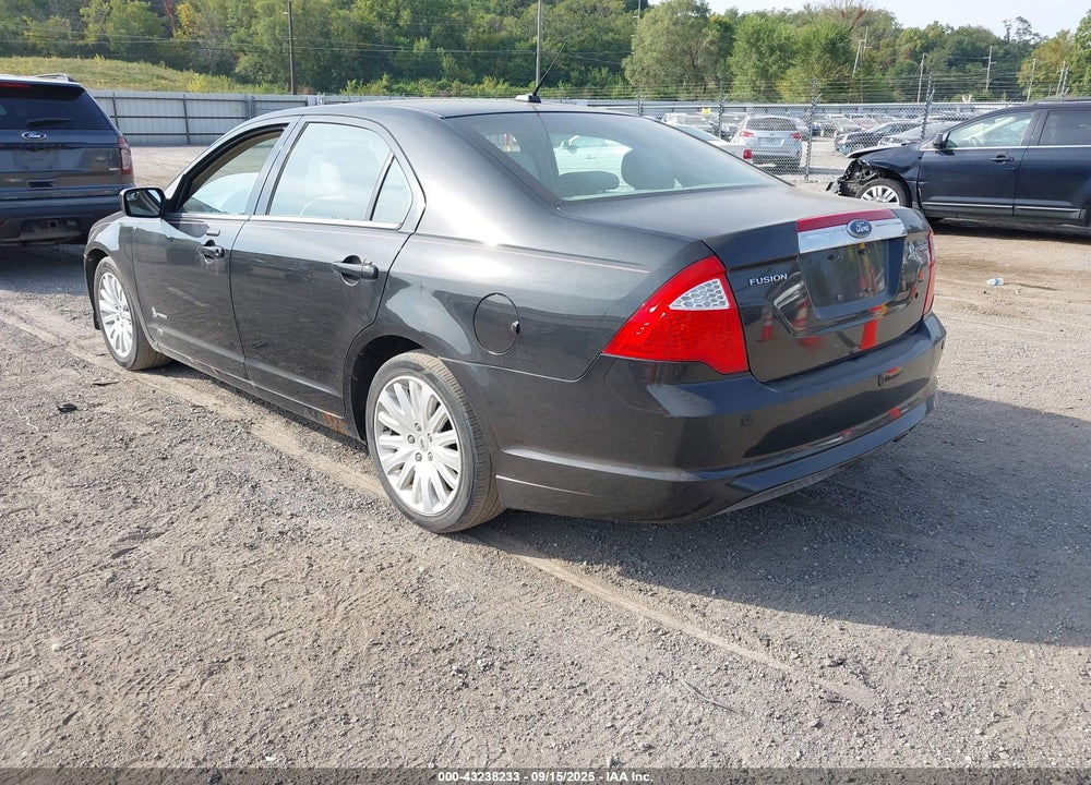 2011 FORD FUSION VIN: 3FADP0L38BR141538