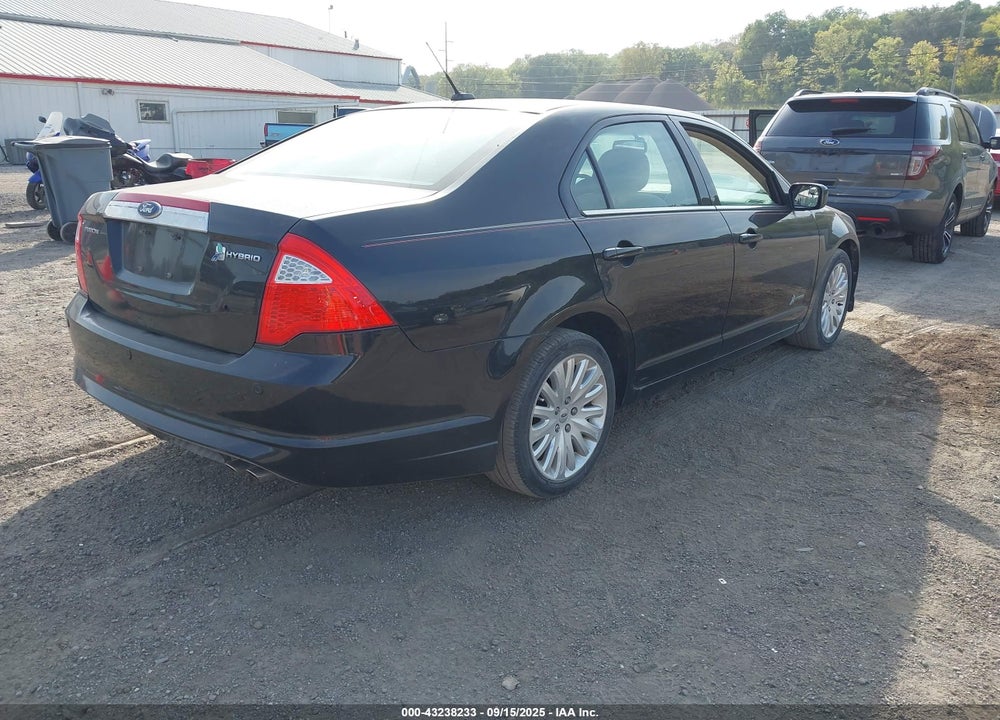 2011 FORD FUSION VIN: 3FADP0L38BR141538