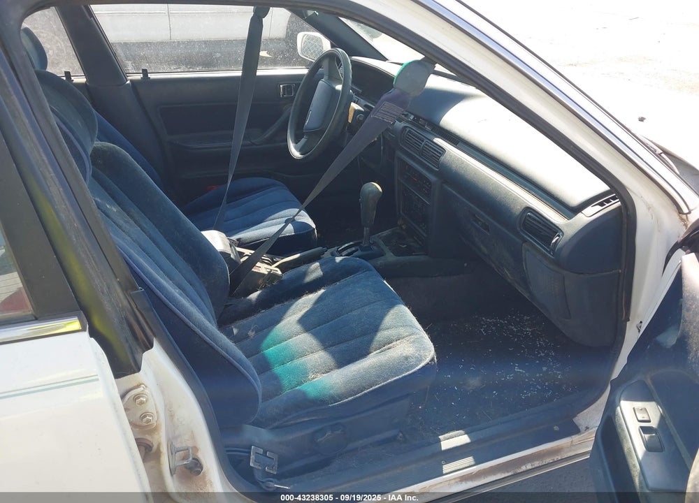 1989 TOYOTA CAMRY LE VIN: JT2VV22E2K0086760