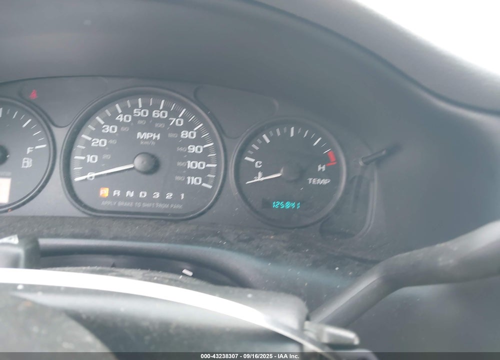 2003 CHEVROLET VENTURE LS VIN: 1GNDX03E23D148529