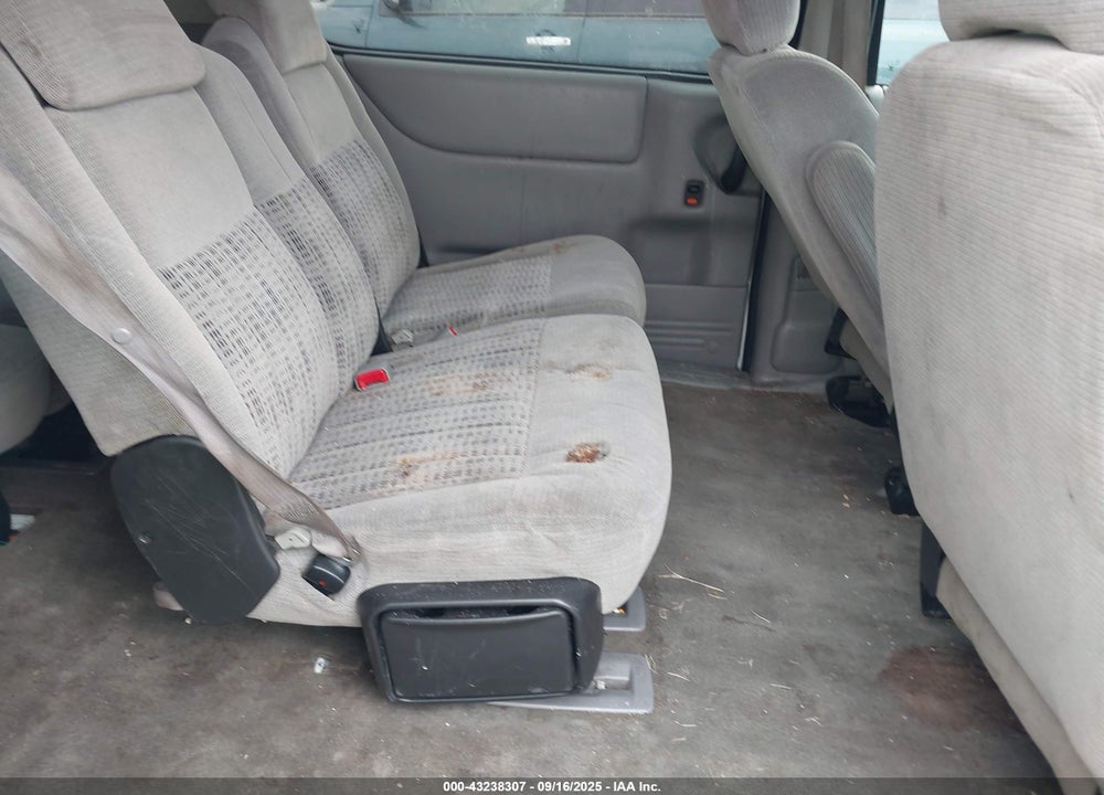 2003 CHEVROLET VENTURE LS VIN: 1GNDX03E23D148529