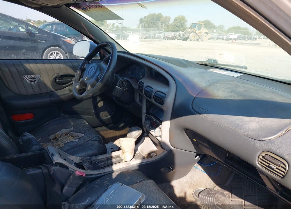 2001 PONTIAC GRAND PRIX GT VIN: 1G2WP52K61F194859