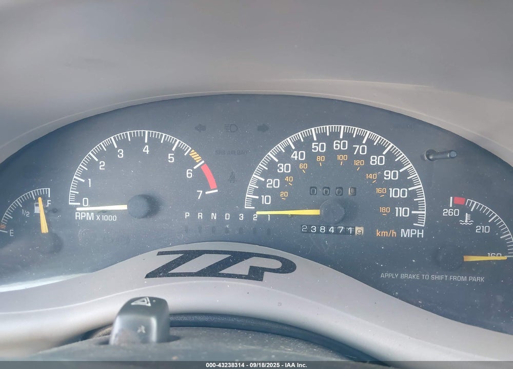 2001 PONTIAC GRAND PRIX GT VIN: 1G2WP52K61F194859