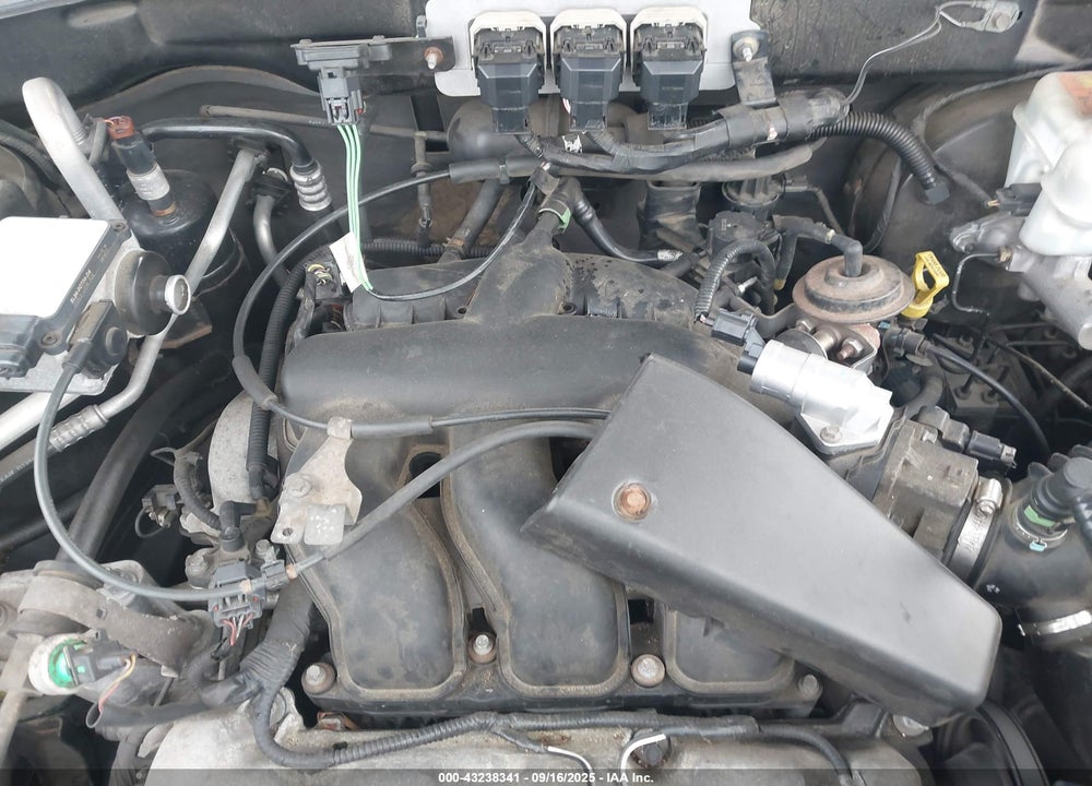 2005 FORD ESCAPE LIMITED VIN: 1FMCU94135KD13222