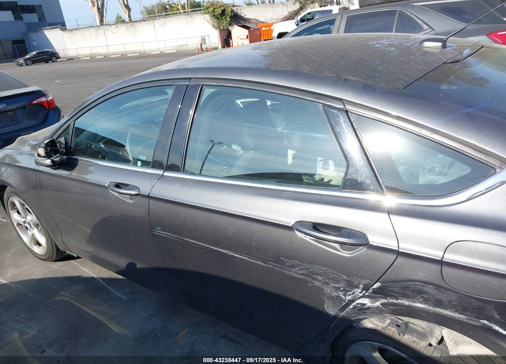 2016 FORD FUSION VIN: 3FA6P0T99GR124025