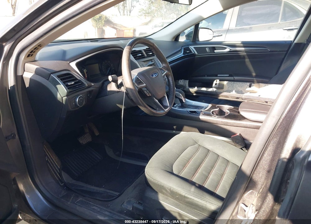 2016 FORD FUSION VIN: 3FA6P0T99GR124025
