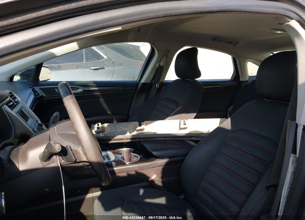 2016 FORD FUSION VIN: 3FA6P0T99GR124025