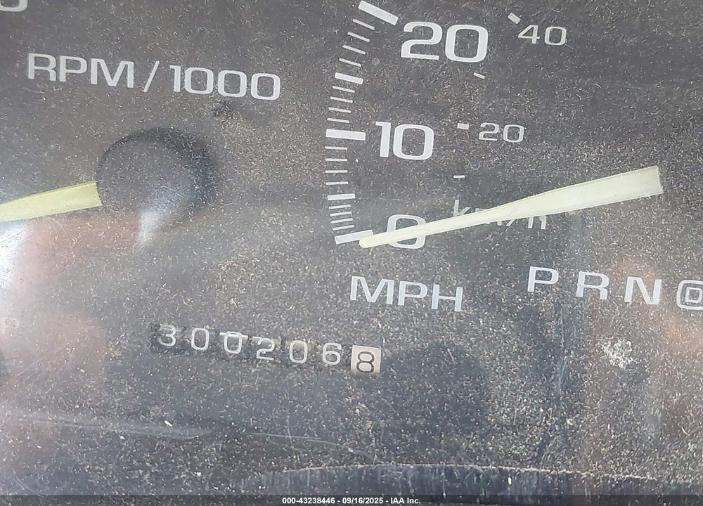 1998 CHEVROLET C2500 FLEETSIDE VIN: 1GCGC24R6WZ140441