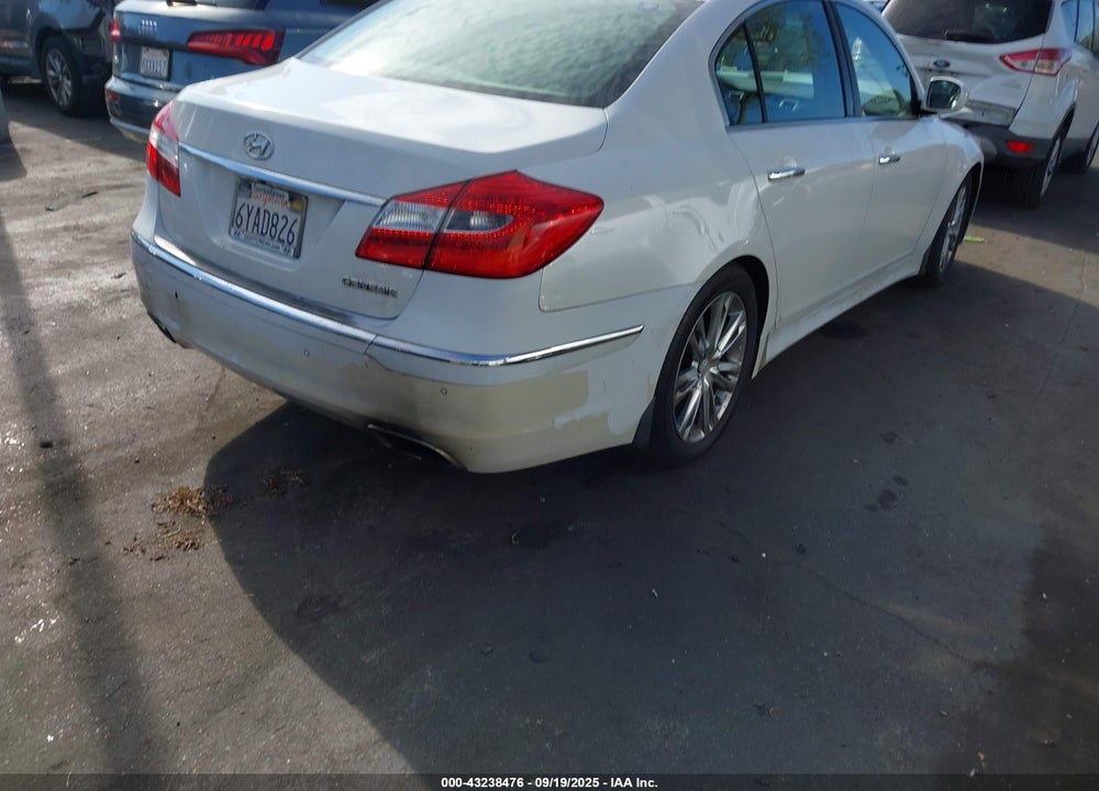 2012 HYUNDAI GENESIS VIN: KMHGC4DD4CU189724