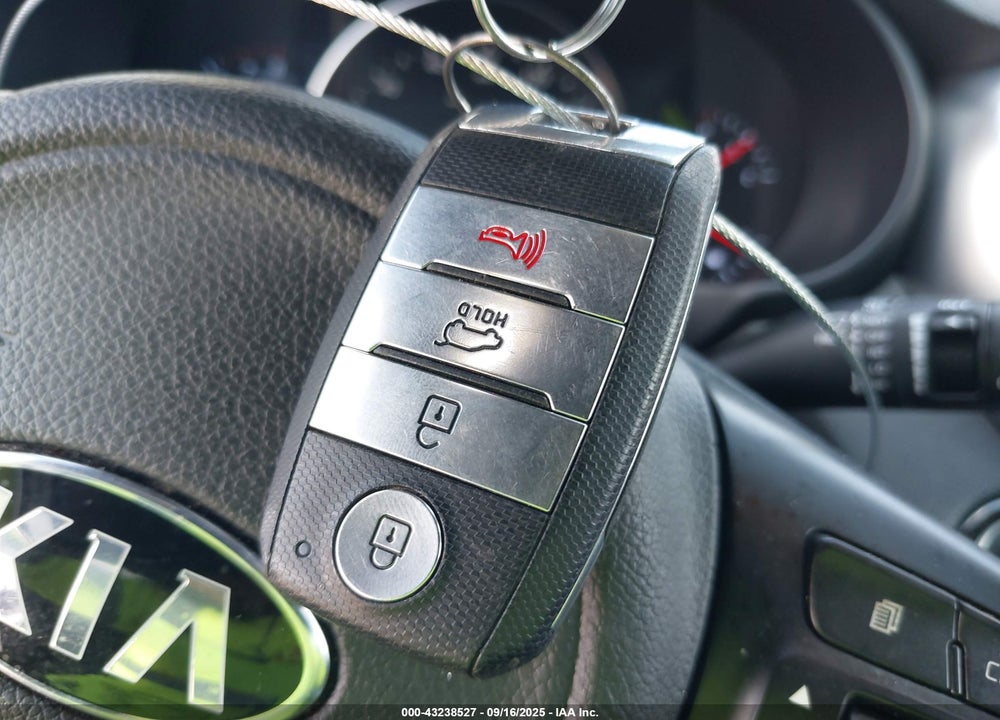2018 KIA SORENTO VIN: 5XYPH4A53JG424017