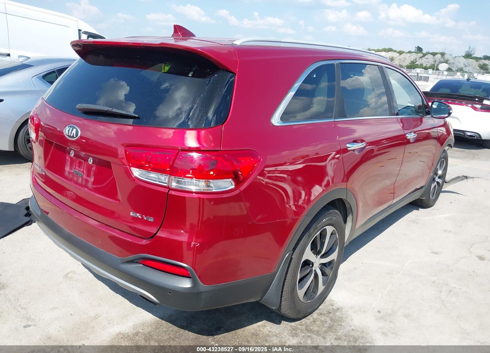 2018 KIA SORENTO VIN: 5XYPH4A53JG424017