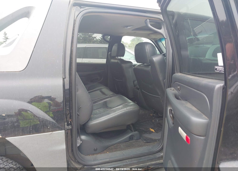 2002 CHEVROLET AVALANCHE 1500 VIN: 3GNEK13T42G137377