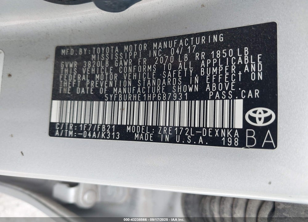 2017 TOYOTA COROLLA LE VIN: 5YFBURHE1HP687931