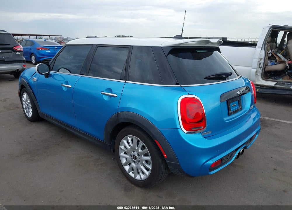 2016 MINI HARDTOP VIN: WMWXU3C58G2B66888