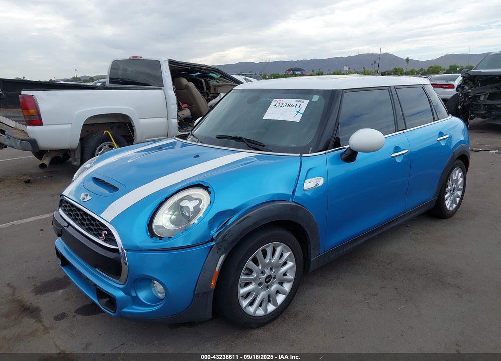 2016 MINI HARDTOP VIN: WMWXU3C58G2B66888