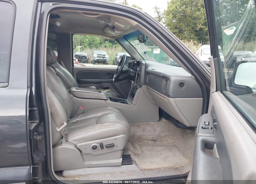 2003 CHEVROLET SUBURBAN 1500 VIN: 3GNEC16Z43G139225