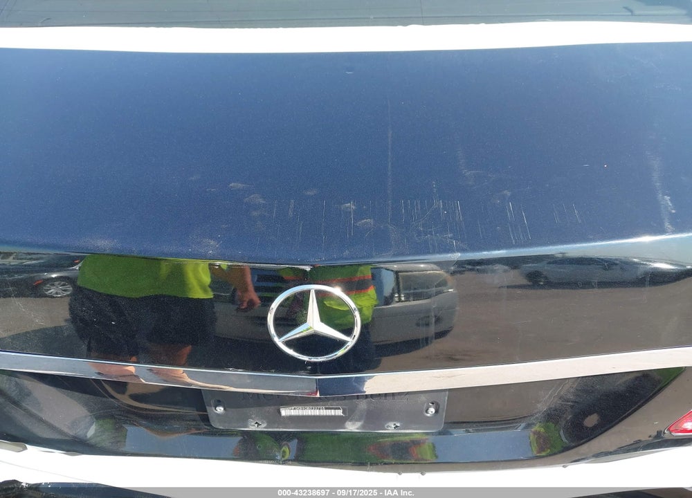 2016 MERCEDES-BENZ E-CLASS VIN: WDDHF5KB9GB220755