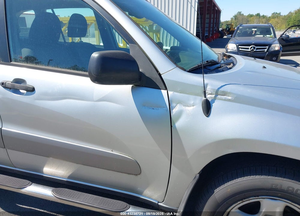 2005 TOYOTA RAV4 VIN: JTEGD20V550083874